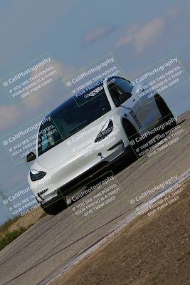 media/Apr-02-2023-Speed Ventures (Sun) [[5e759f4fdb]]/5-Tesla corsa A/session 3 grapvine/